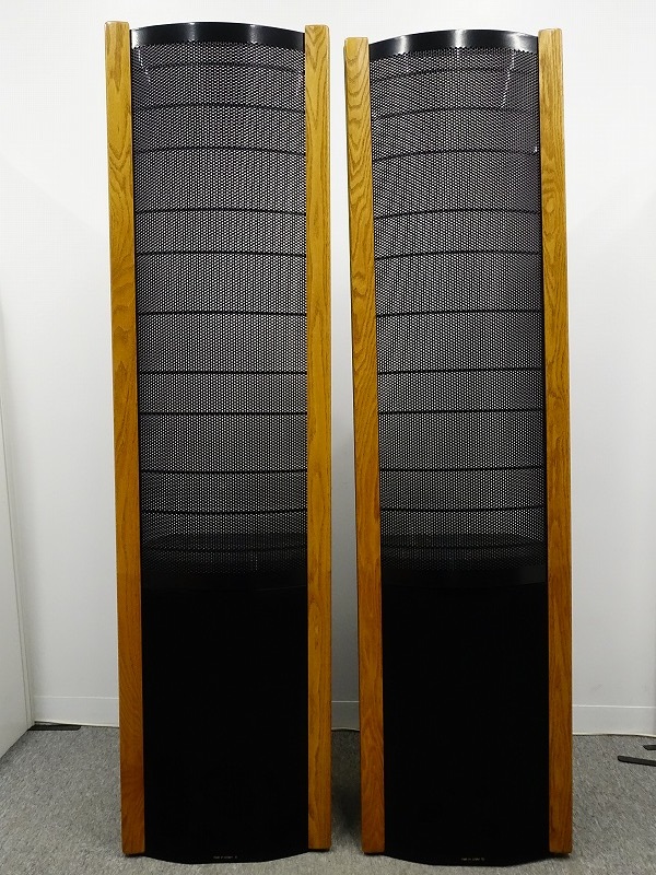 MARTIN LOGAN