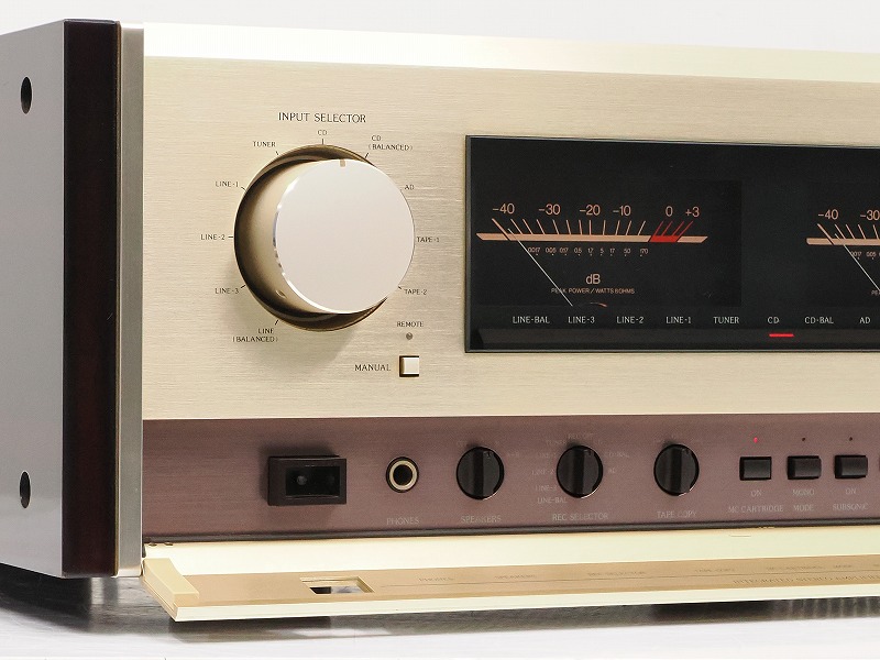 Accuphase E-405