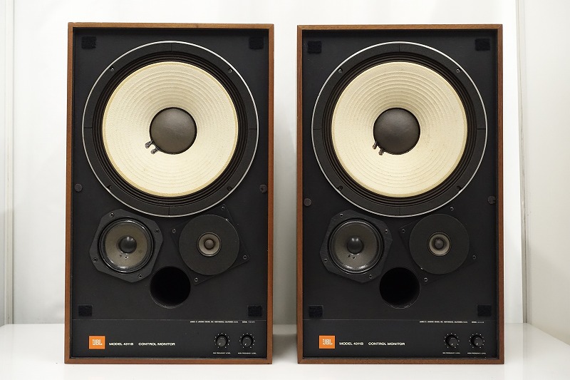 JBL 4311B