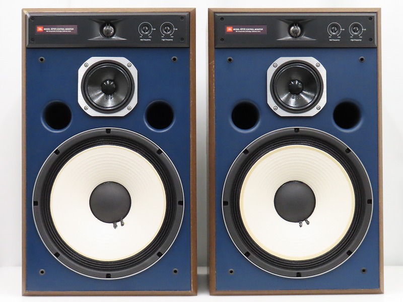 JBL 4318