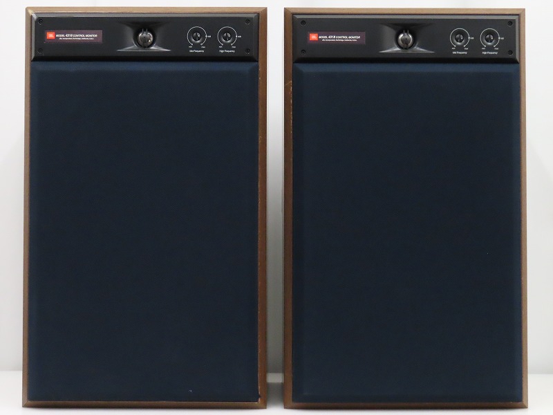JBL 4318