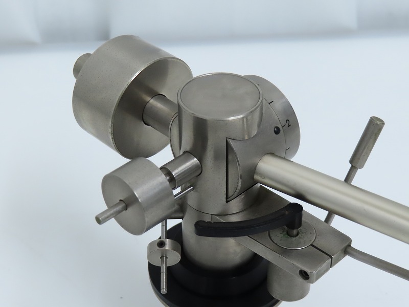 Fidelity-Research FR-64