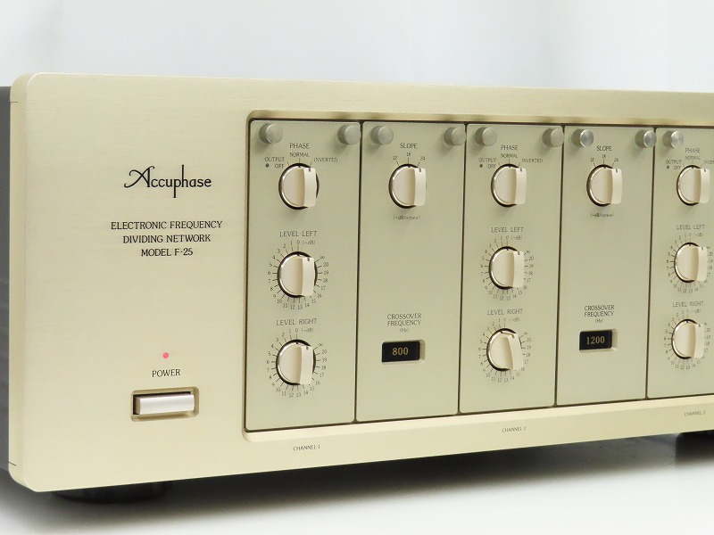 Accuphase F-25