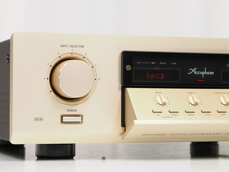 Accuphase DC-330