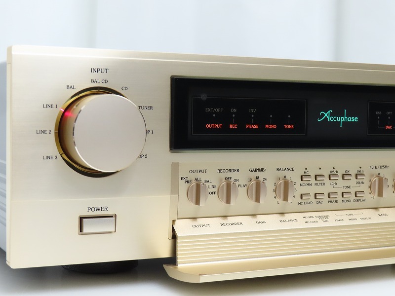 Accuphase C-2300