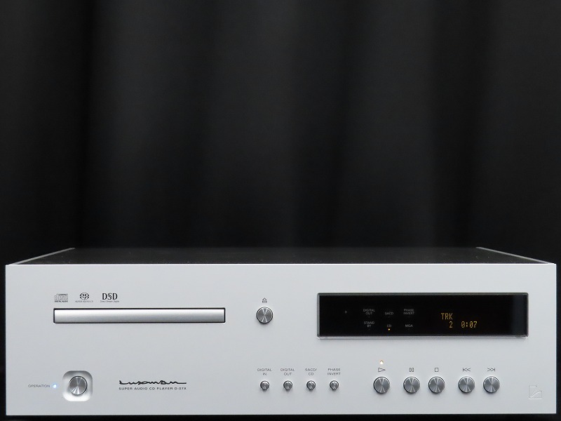 LUXMAN D-07X