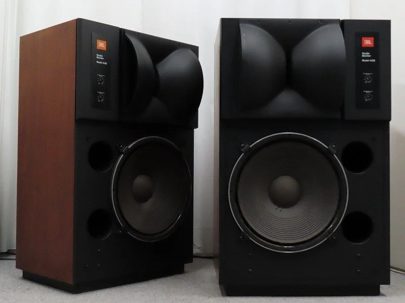 JBL 4430