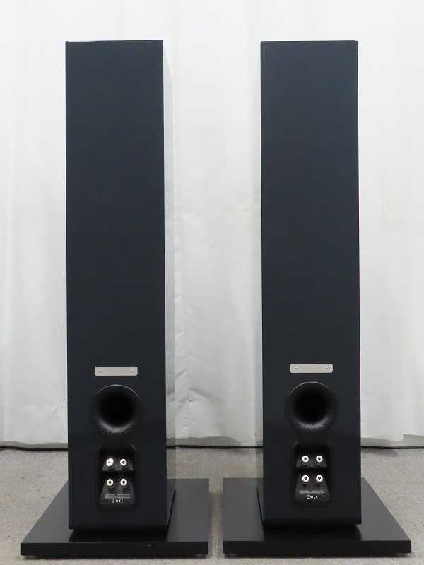 B&W 702 S2 Signature Midnight Blue Metalic