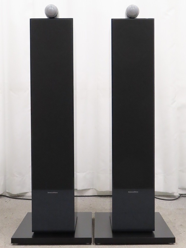 B&W 702 S2 Signature