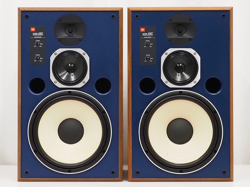 JBL 4307
