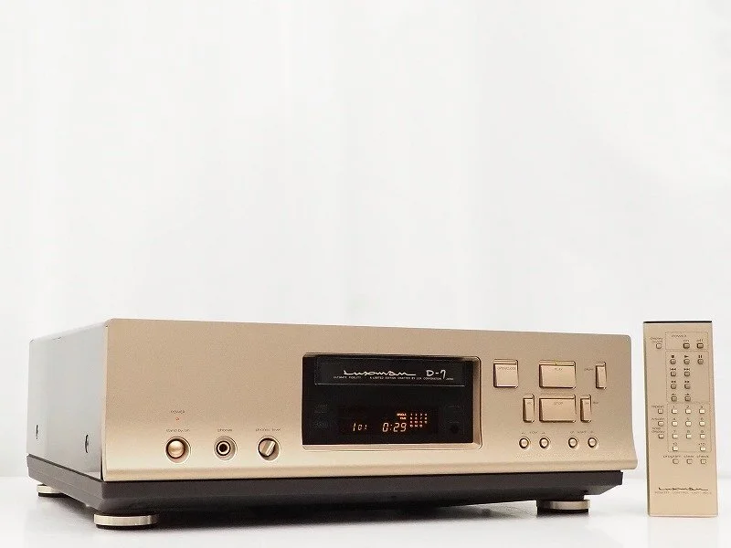 LUXMAN D-7