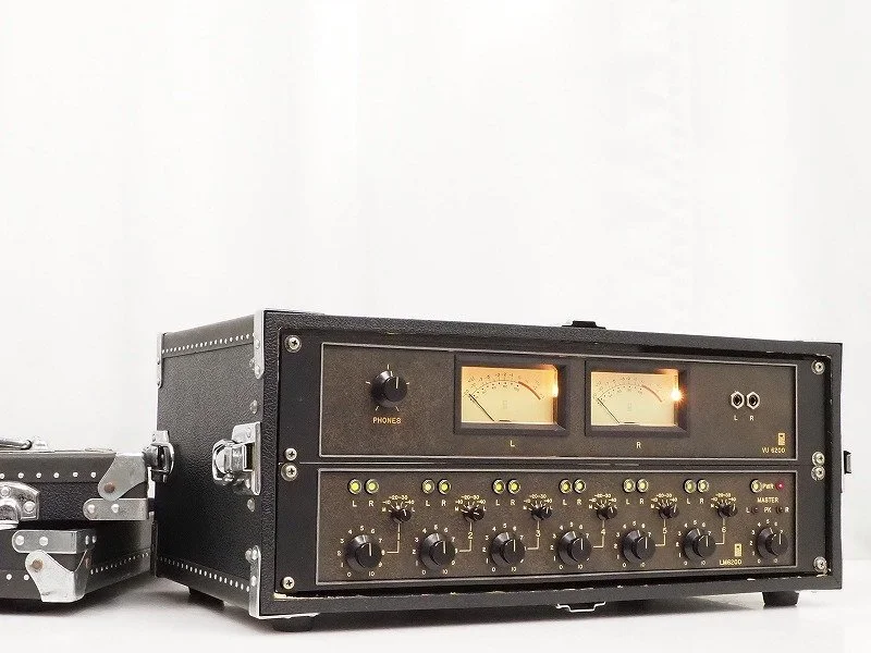 QUADEIGHT VU6200/LM6200