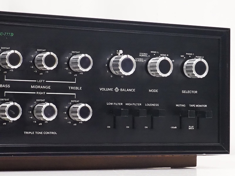 SANSUI AU-777D